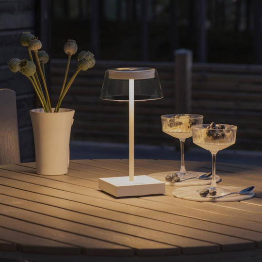 LED-bordslampa Scilla med USB, vit
