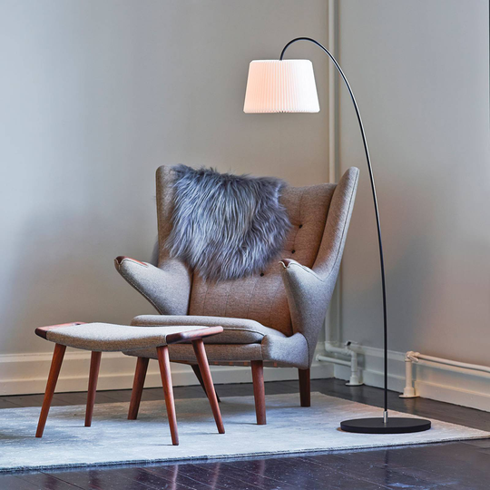 LE KLINT Snowdrop golvlampa, pappersskärm vit