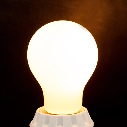 E27 LED-lampa 7W, 806 lm, 2 700 K, opal