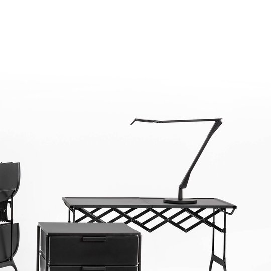 Kartell Aledin Tec - LED-bordslampa, svart